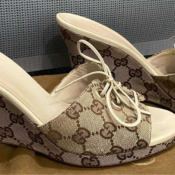 GUCCI Wedges, tan, SZ 7 1/2. - Picture 3 of 8